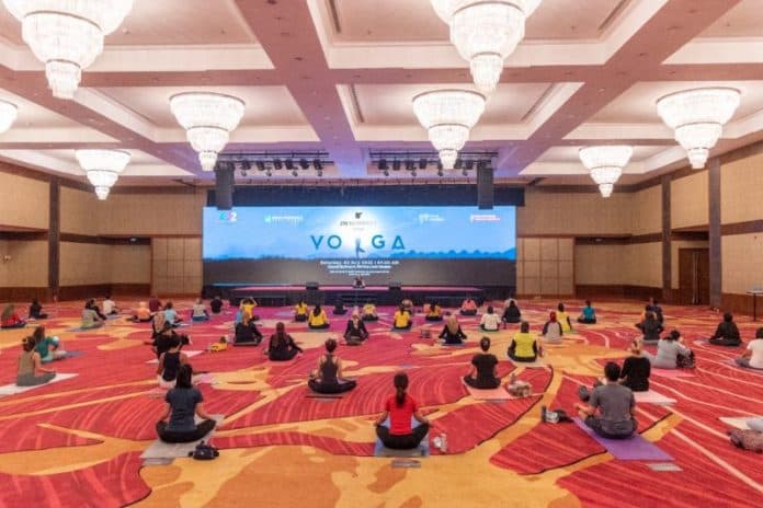 perayaan_hut_ke_432_kota_medan_puluhan_warga_ikuti_senam_yoga