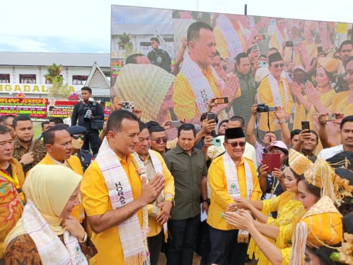 perayaan_natal_dan_syukuran_tahun_baru_golkar_sumut_berjalan_sukses_musa_rajekshah_beri_pesan_mendalam