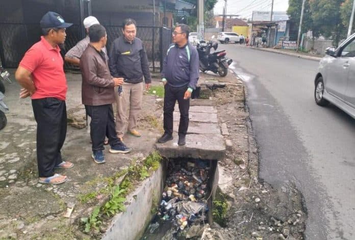 perbaikan_bekas_galian_pipa_jadi_tanggung_jawab_perumda_tirtauli_siantar