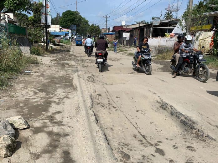 perbaikan_tambal_sulam_jalan_provinsi_jurusan_siantar_raya_diharap_berkelanjutkan