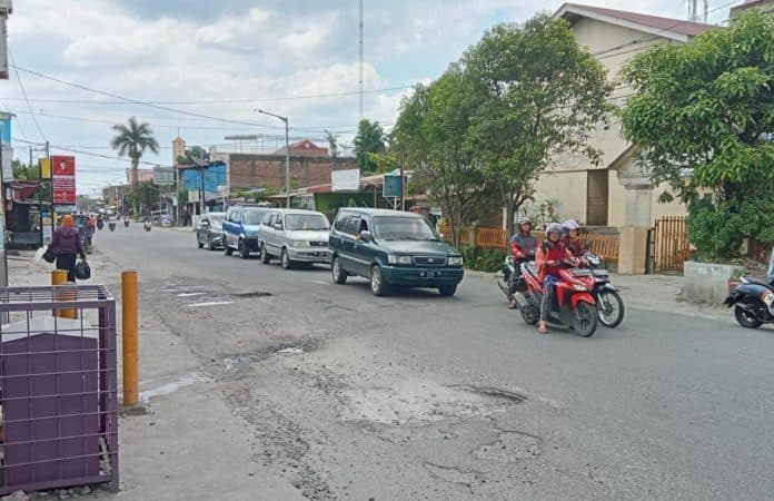 perbaiki_jalan_rakutta_sembiring_pemko_siantar_anggarkan_dana_rp1_m