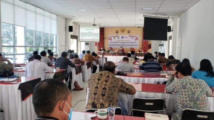 percepat_pemulihan_ekonomi_nasional_pemkab_samosir_lakukan_rakor_tpid_dan_tpakd