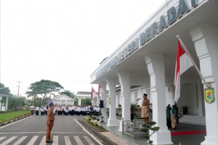 perdana_pimpin_apel_gabungan_pjs_bupati_sergai_tekankan_netralitas_jelang_pilkada