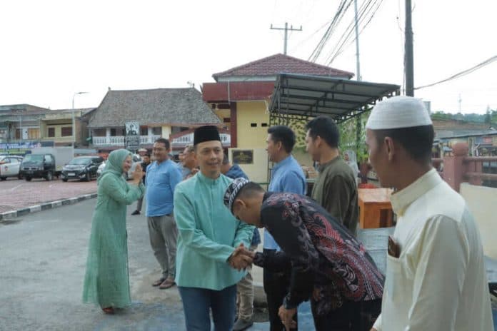 pererat_rasa_kekeluargaan_polres_samosir_gelar_halal_bihalal_rayakan_idul_fitri