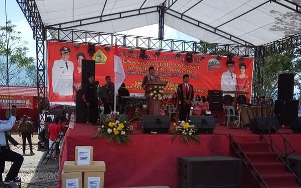 peringatan_hut_samosir_wisatawan_banyak_tapi_konsumsi_dari_luar