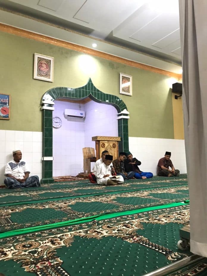 peringatan_nuzulul_quran_di_masjid_al_hidayah_bsp_berjalan_sederhana