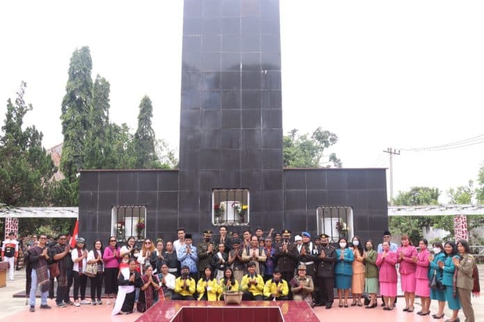 peringati_gugurnya_sisingamangaraja_xii_forkopimda_toba_gelar_upacara_dan_ziarah