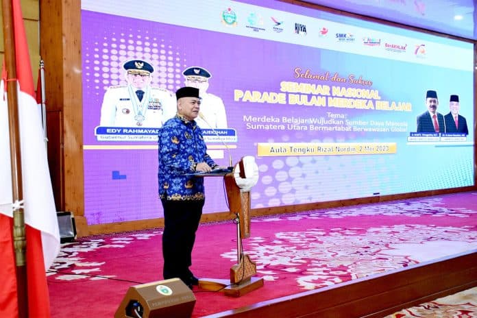 peringati_hardiknas_2023_edy_rahmayadi_tekankan_pendidikan_sangat_penting_dalam_kehidupan_bernegara