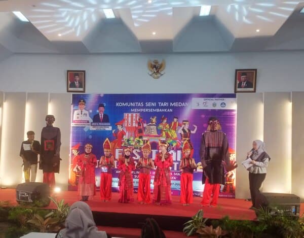 peringati_hari_anak_komunitas_seni_tari_medan_gelar_festival_tari_anak_sumut