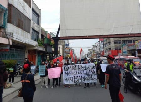 peringati_hari_ham_sedunia_gmni_siantar_aksi_damai