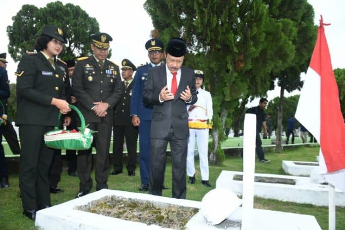 peringati_hari_pahlawan_sekdaprovsu_minta_rasa_cinta_tanah_air_dijaga