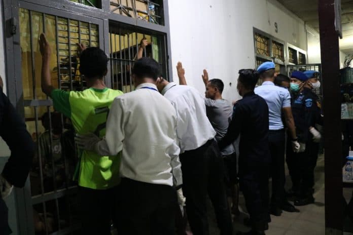 peringati_hbp_ke_58_lapas_kelas_iia_pematangsiantar_gelar_razia