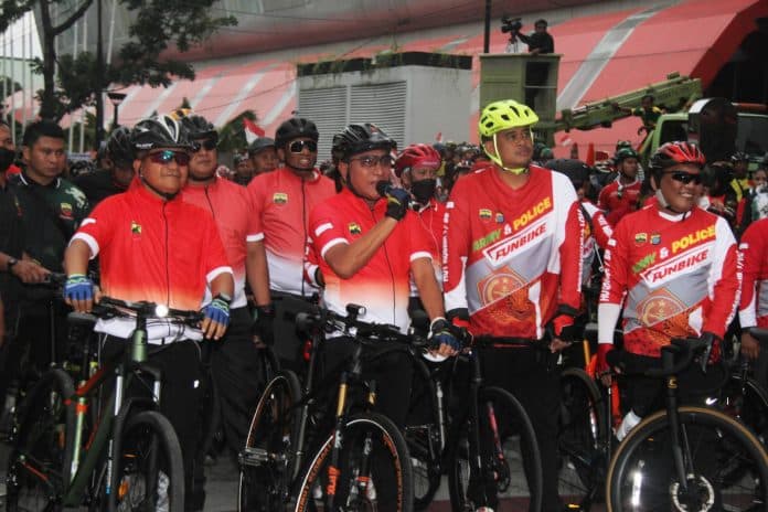 peringati_hut_ke_76_bhayangkara_gubsu_lepas_5000_peserta_fun_bike