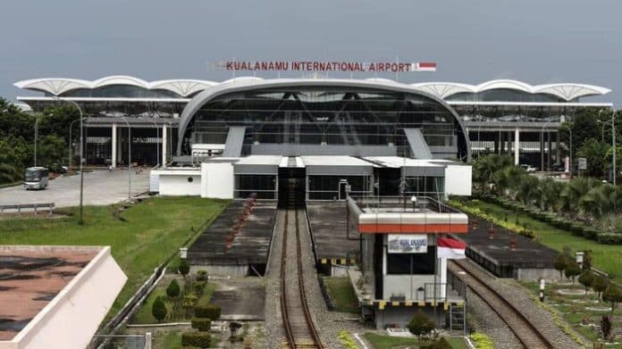 periode_agustus_2024_penumpang_bandara_kualanamu_turun_26153_orang