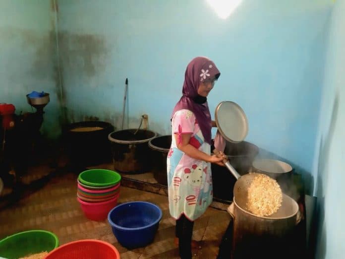 perjalanan_inspiratif_rodiah_membangun_usaha_tempe_di_siantar