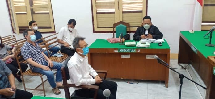 perkara_akta_warisan_palsu_terdakwa_akui_berada_di_singapura_bertepatan_penanggalan_akta