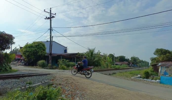 perlintasan_ka_tak_berpalang_rawan_kecelakaan_begini_respon_dishub_simalungun