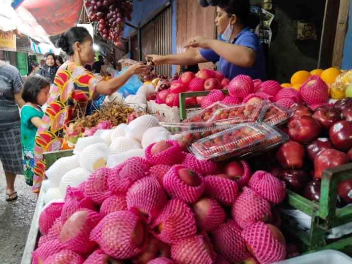 permintaan_buah_buahan_meningkat_hingga_60_persen_pasca_lebaran_di_siantar
