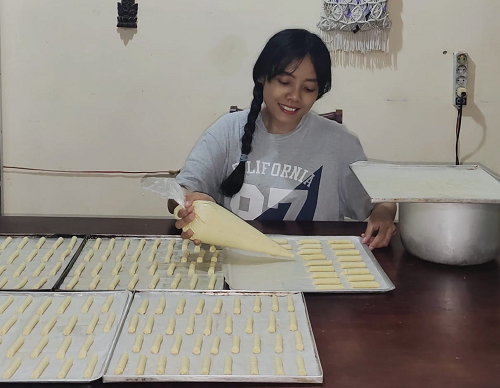 permintaan_kue_kering_di_medan_naik_hingga_70_persen