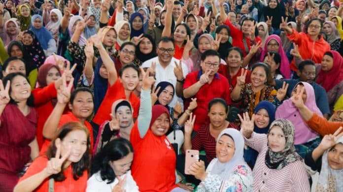 permudah_perizinan_bagi_investor_dr_asri_ludin_tambunan_lapangan_kerja_terbuka_luas