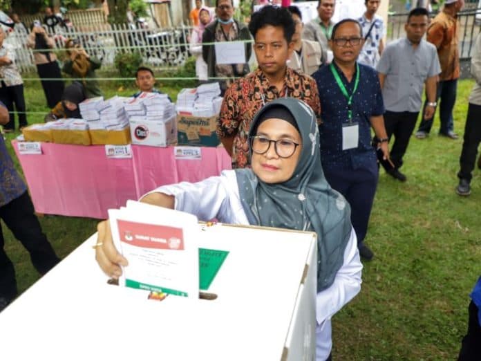 peroleh_113_suara_pasangan_amin_menang_di_tps_pencoblosan_wali_kota_siantar