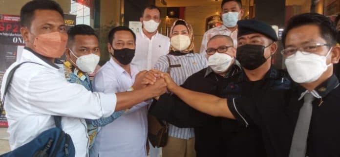 perseteruan_anggota_dprd_tapsel_dan_anggota_brimob_dilakukan_langkah_restorative_justice