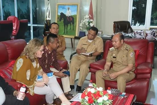 persiapan_kunjungan_raja_belanda_bupati_taput_terima_audensi_kedubes_belanda