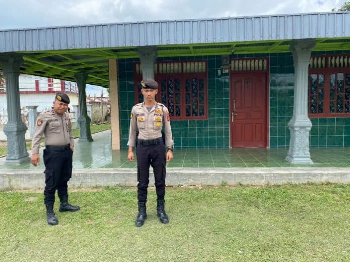 personel_polres_humbahas_patroli_rumah_kosong_ditinggal_mudik