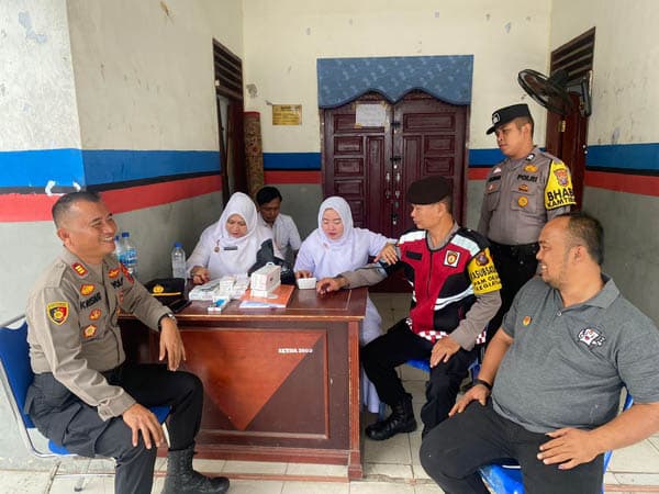personel_polres_labusel_periksa_kesehatan_di_kantor_ppk_kotapinang