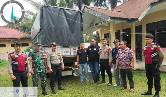 personel_polres_labusel_sukses_amankan_kotak_suara_menuju_ppk_kecamatan_silangkitang