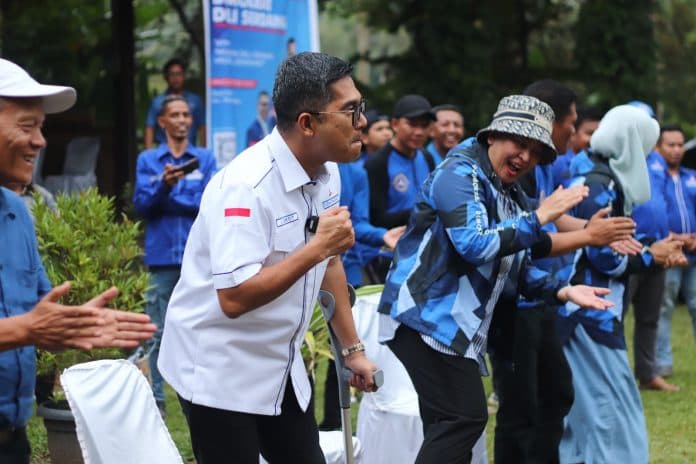 pertama_di_indonesia_milenial_demokrat_deli_serdang_gelar_outbond