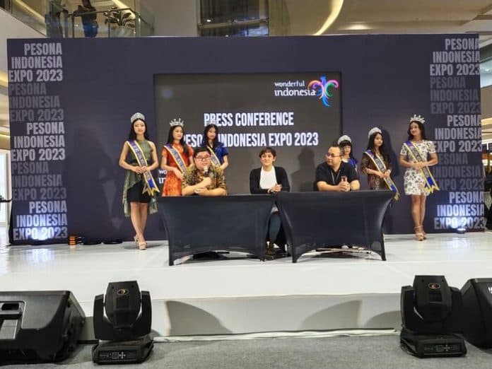 pertama_di_medan_200_desainer_dan_80_model_semarakkan_pesona_indonesia_expo_2023