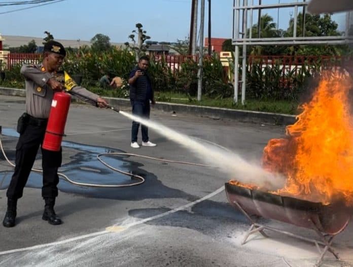 pertamina_patra_niaga_sumbagut_lakukan_pelatihan_apar