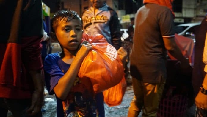 pertamina_peduli_korban_banjir_salurkan_500_paket_sembako