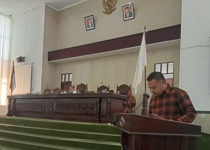 pertanyakan_efisiensi_fraksi_pdip_sebut_infrastruktur_memprihatinkan_di_siantar