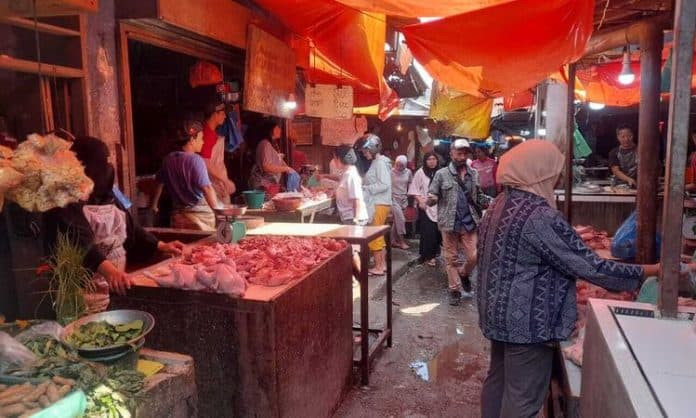 pertengahan_september_harga_daging_sapi_di_siantar_statis_ayam_terus_naik