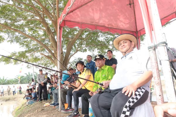 pesan_bupati_darma_wijaya_di_lomba_memancing_hari_jadi_sergai