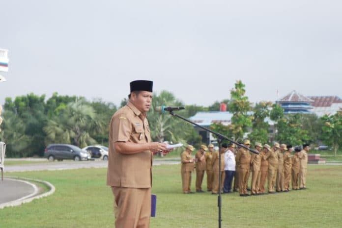 pesan_wabup_labusel_tentang_pengelolaan_sampah_saat_apel_gabungan