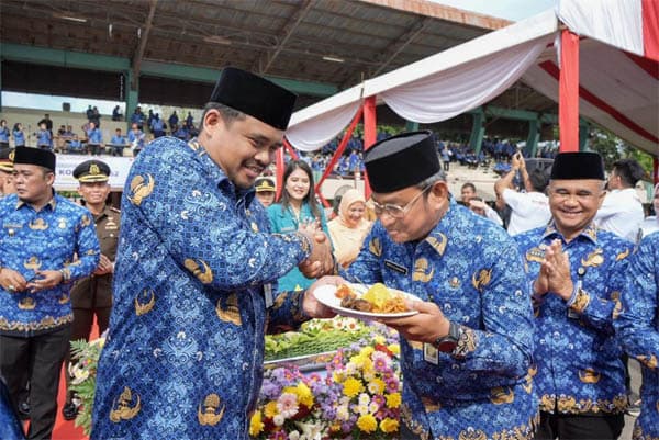 pesan_wali_kota_medan_di_hut_korpri_ke_52_kesejahteraan_masyarakat_harus_jadi_tujuan_akhir