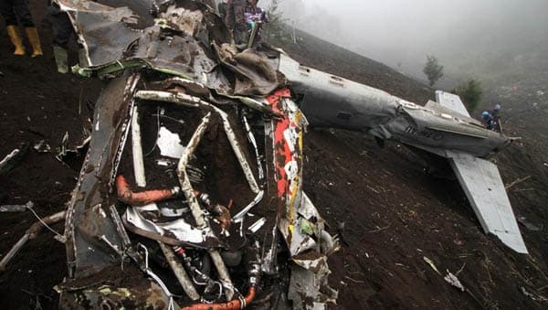 pesawat_tempur_super_tucano_jatuh_2_pilot_sempat_nyatakan_blind