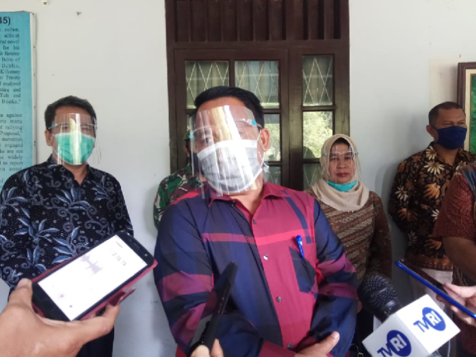 peserta_ikut_ujian_masuk_unimed_melalui_jalur_mandiri_naik_301