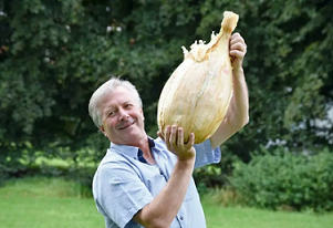 petani_inggris_berhasil_ciptakan_bawang_bombay_seberat_9_kilogram