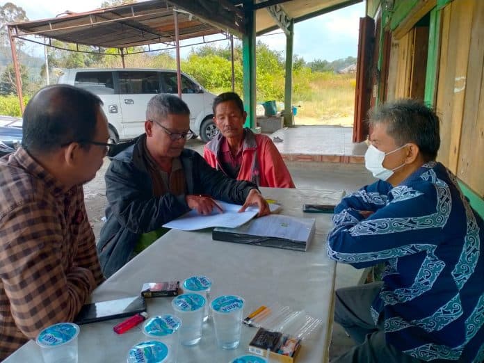 petani_simalungun_laporkan_soal_lahan_tora_ke_ombudsman