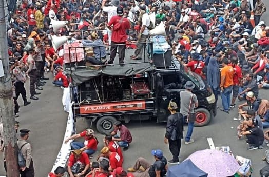 petani_tembakau_demo_di_kantor_sri_mulyani_serukan_4_tuntutan