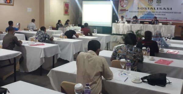 pilkada_2020_di_tengah_pandemi_covid_19_ini_sejumlah_perubahan_di_tps_di_siantar