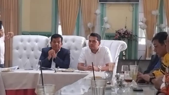 pilkada_simalungun_2024_6_parpol_deklarasikan_usung_rhs_dan_azi
