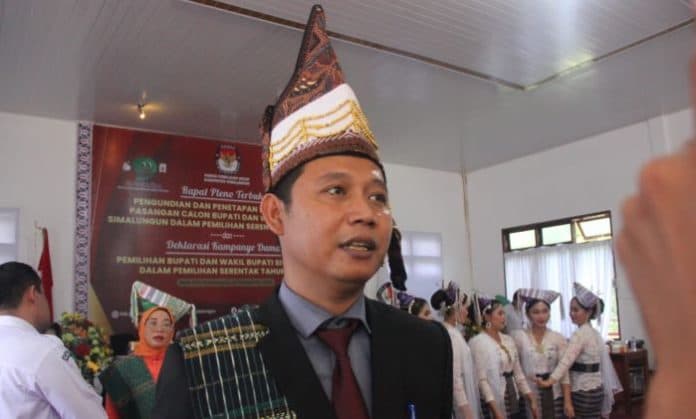 pilkada_simalungun_kedua_paslon_minta_kampanye_di_lapangan_bola_kek_sei_mangke