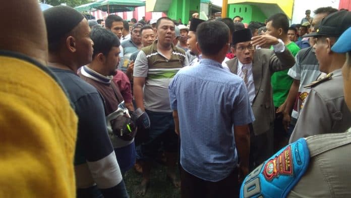 pilkades_serentak_sergai_pemungutan_suara_di_desa_firdaus_ricuh