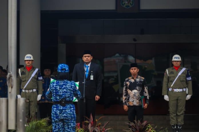 pimpin_upacara_hbn_ke_76_bobby_nasution_bela_negara_kewajiban_kita_semua