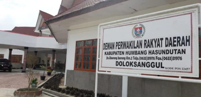 pimpinan_dprd_belum_dilantik_rapbd_humbahas_terancam_molor